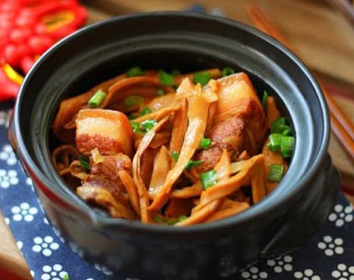 Ngon lắm thịt kho măng