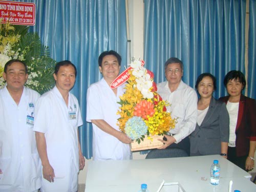 Nâng cao trình độ, cải thiện đời sống người lao động