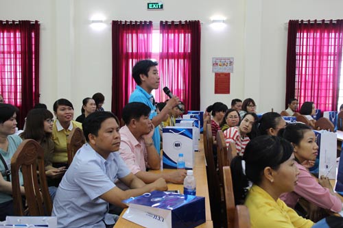 Giảm 50% học phí cho công nhân đi học