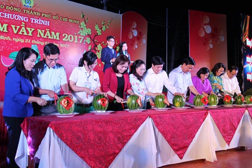 Chương trình “Tết sum vầy” năm 2017 do LĐLĐ TP HCM tổ chức