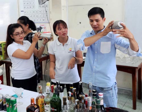 Dạy nghề cho thanh thiếu niên nghèo