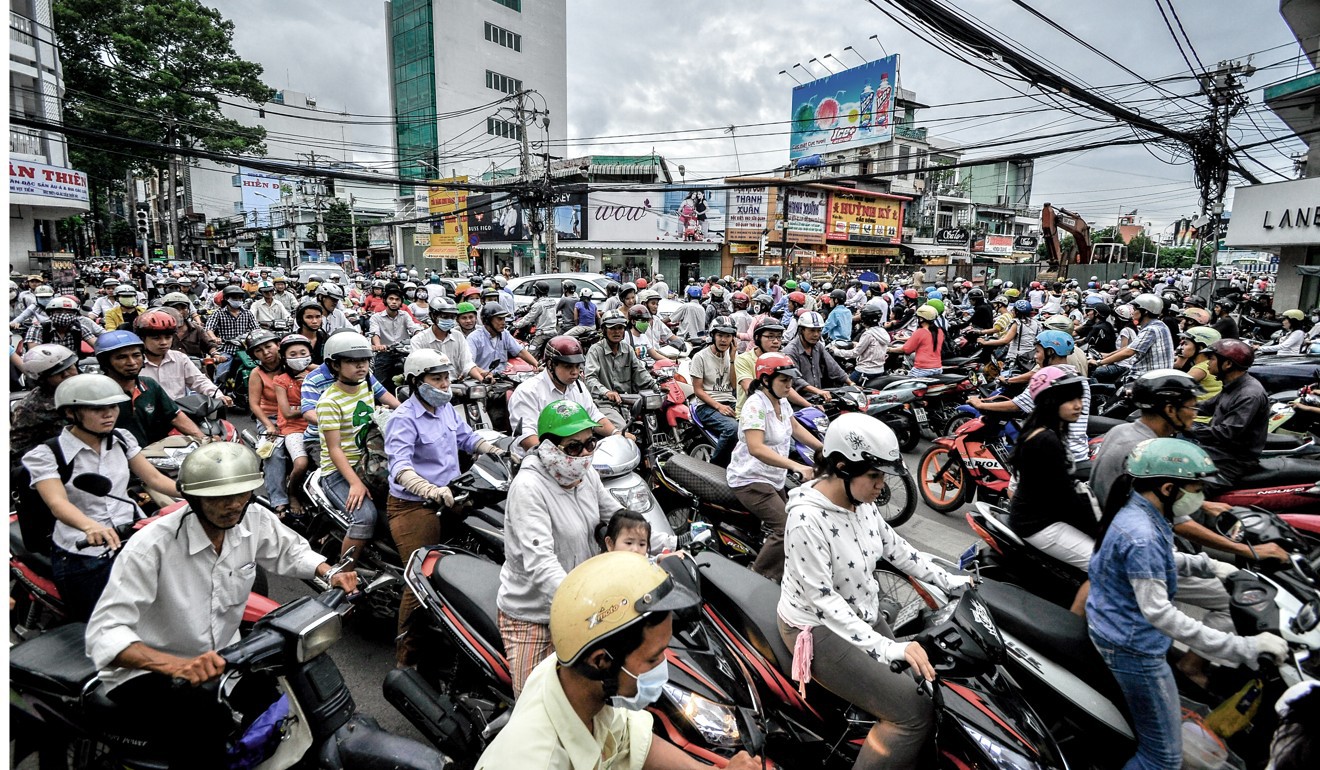 Báo nước ngoài ca ngợi luật đội mũ bảo hiểm của Việt Nam