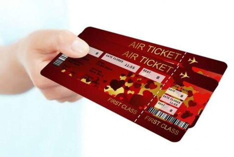 Nh&acirc;n vi&ecirc;n h&agrave;ng kh&ocirc;ng bật m&iacute; chuyện ri&ecirc;ng tư - Ảnh 7.