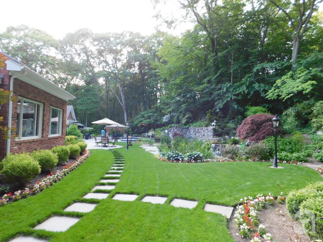 Người phụ nữ Việt biến mảnh đất 12.000m&sup2; th&agrave;nh thi&ecirc;n đường hoa rực rỡ - Ảnh 9.