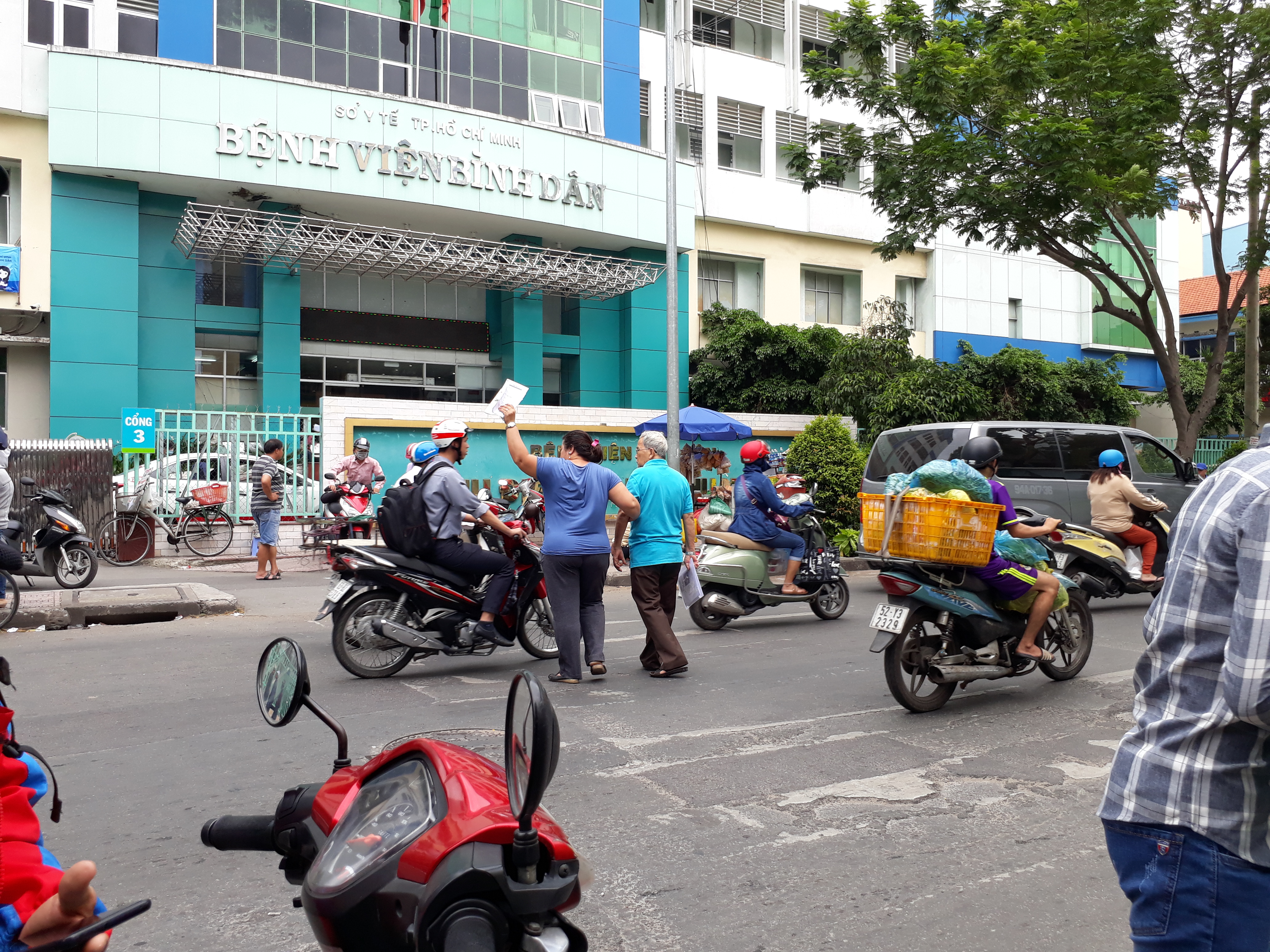 Ch&ecirc; cầu bộ h&agrave;nh v&igrave; lười v&agrave; liều - Ảnh 8.