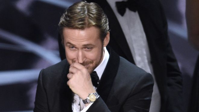 Ryan Gosling giải thích "nụ cười khó hiểu" tại Oscar