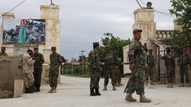 Afghanistan: Tấn công căn cứ quân sự đẫm máu chưa từng có
