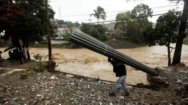 
Lũ lụt ho&agrave;nh h&agrave;nh tại Costa Rica. Ảnh: Reuters
