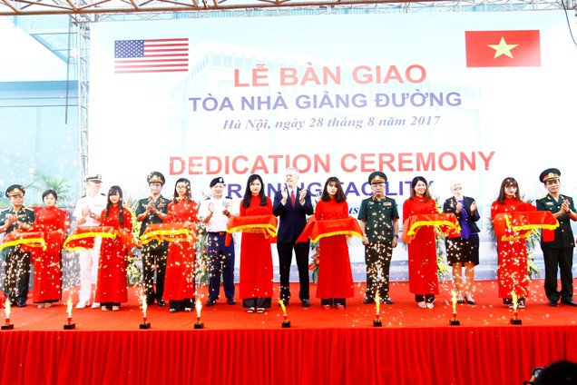 Mỹ t&agrave;i trợ 10 triệu USD cho lực lượng G&igrave;n giữ h&ograve;a b&igrave;nh Việt Nam - Ảnh 1.