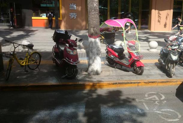 Lạ lẫm những chiếc xe &ocirc; ở th&agrave;nh Trường An - Ảnh 2.