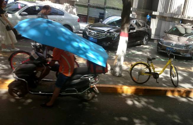 Lạ lẫm những chiếc xe &ocirc; ở th&agrave;nh Trường An - Ảnh 4.