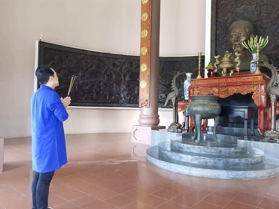 Làm nhạc kịch " Tiên Nga", Thành Lộc về Bến Tre khấn nguyện cụ Đồ Chiểu