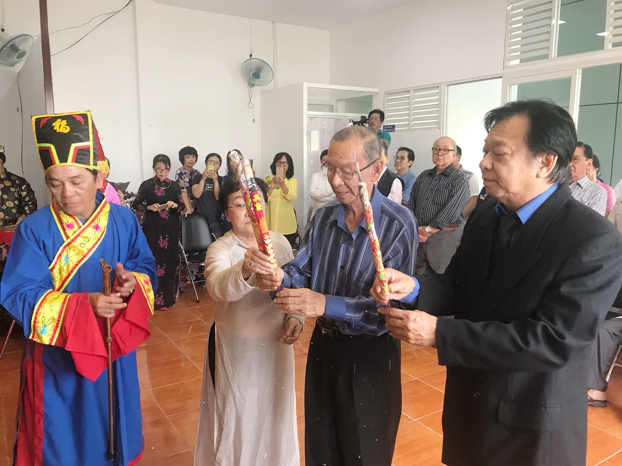 Hơn 800 triệu đồng tu sửa tòa nhà 70 năm của giới sân khấu - Ảnh 1.