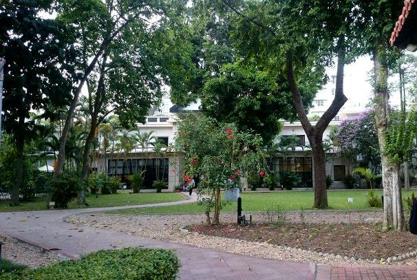 Khu vườn bí mật trong Đại sứ quán Pháp ở Hà Nội - Ảnh 13.