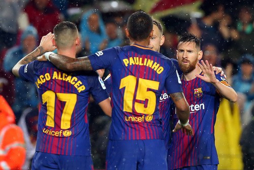 Người hùng Paco Alcacer giúp Barcelona nhấn chìm Sevilla