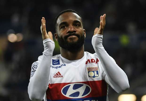 Arsenal lập kỷ lục chuyển nhượng với Lacazette