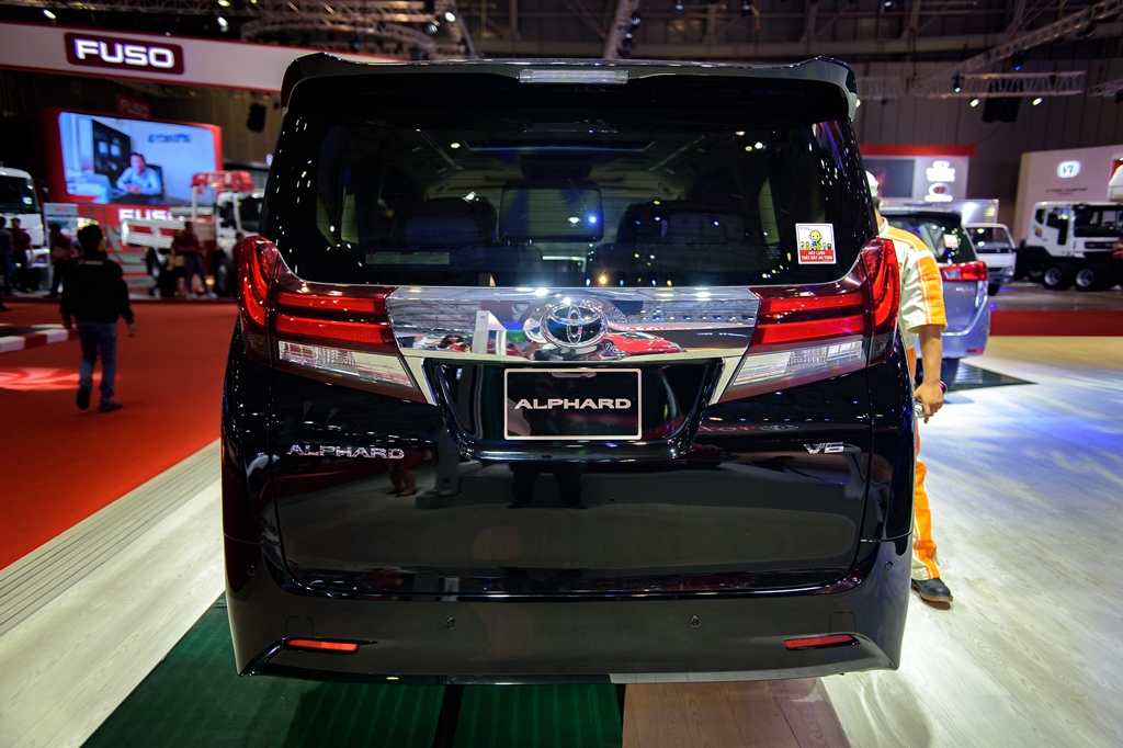 Toyota Alphard - chuy&ecirc;n cơ mặt đất vừa ra mắt c&oacute; g&igrave;? - Ảnh 5.