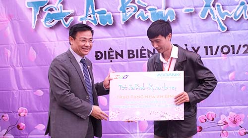 Tết an bình cho  học sinh vùng cao