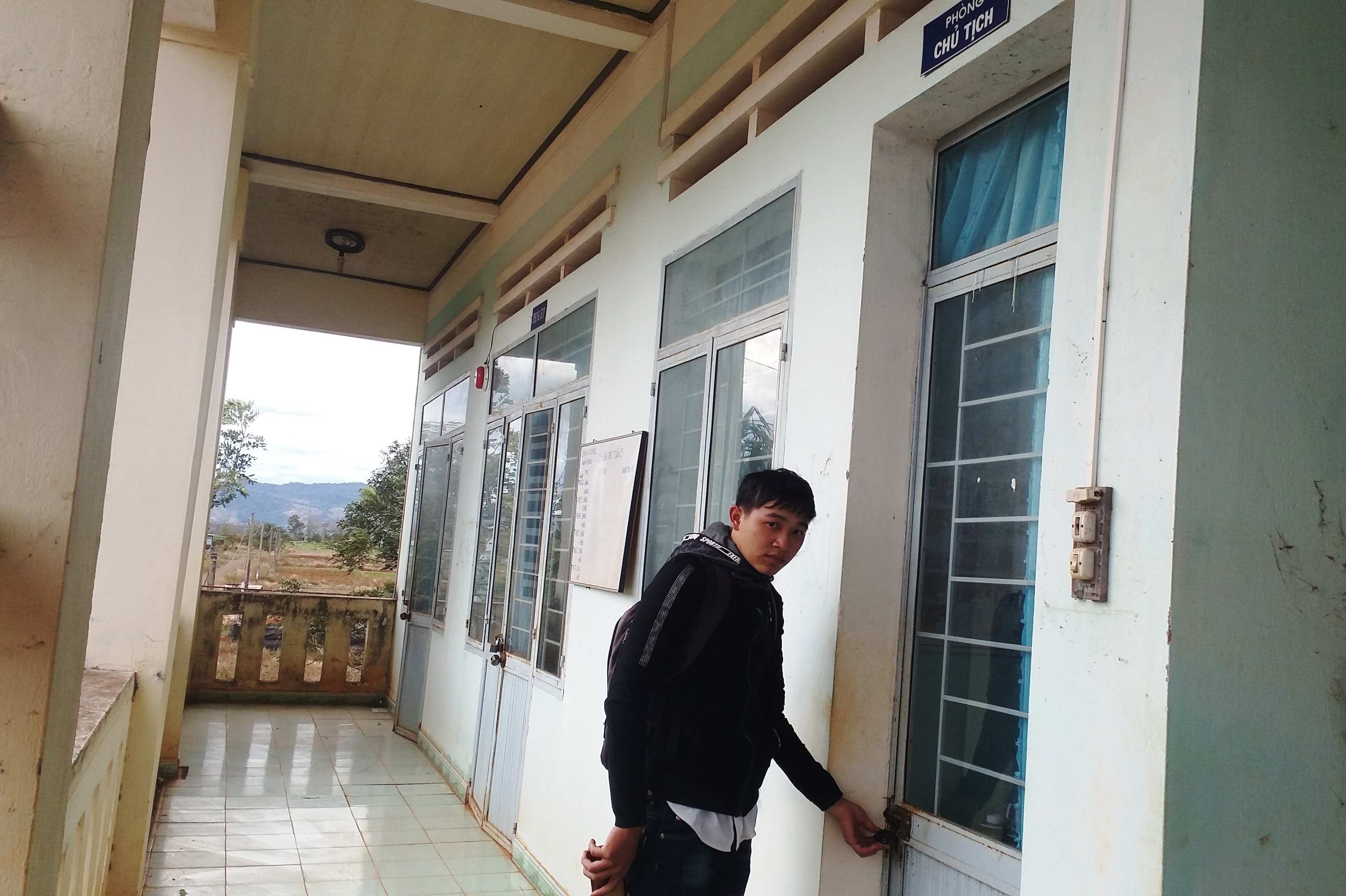 Xử lý nghiêm cán bộ bỏ nhiệm sở trong giờ làm việc