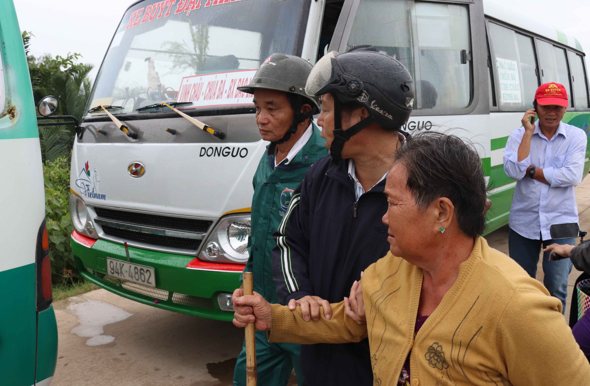 Miền T&acirc;y căng m&igrave;nh ứng ph&oacute; với b&atilde;o số 16 (Tembin) - Ảnh 14.