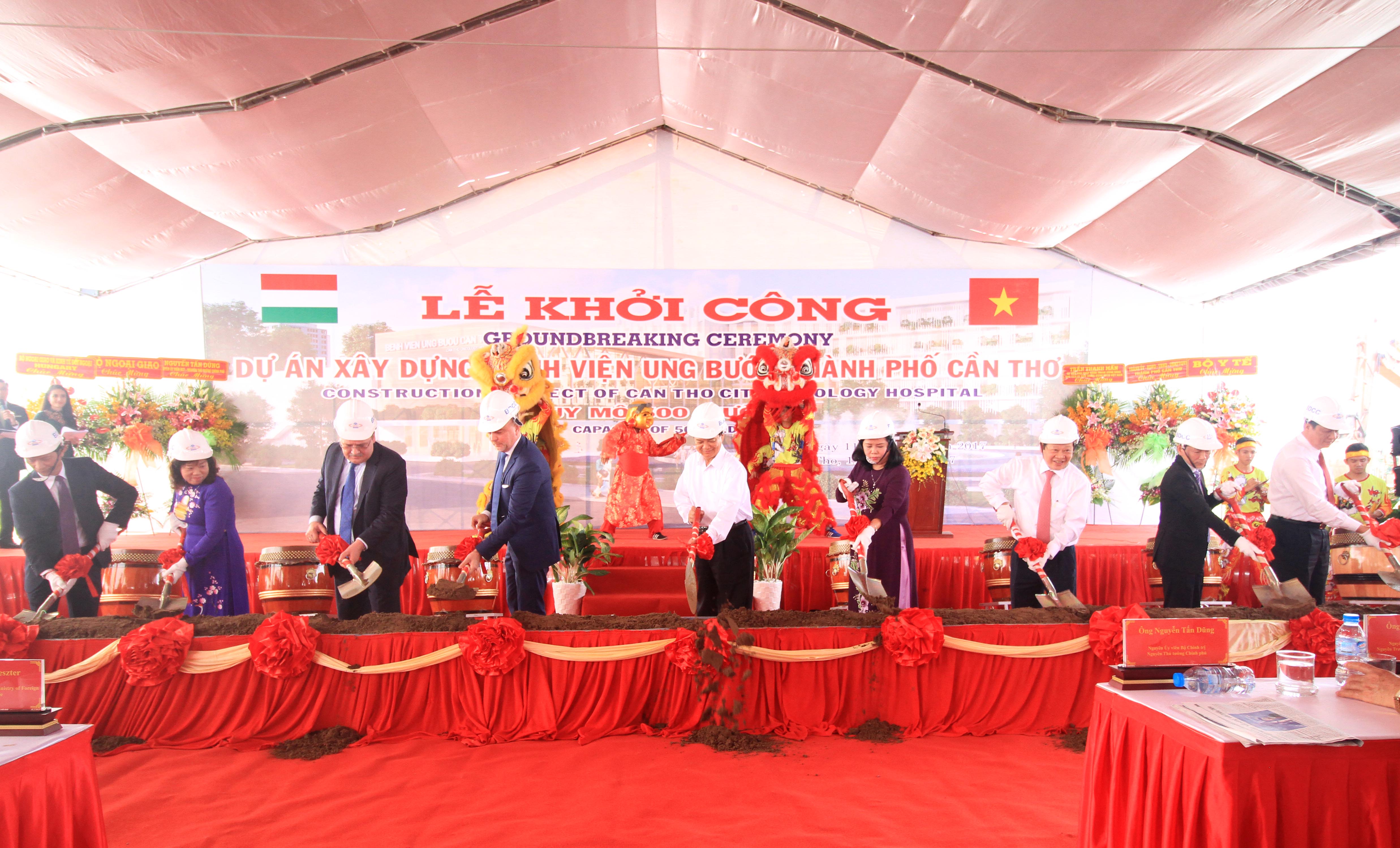 Tin vui cho bệnh nhân ung bướu ở ĐBSCL - Ảnh 1.