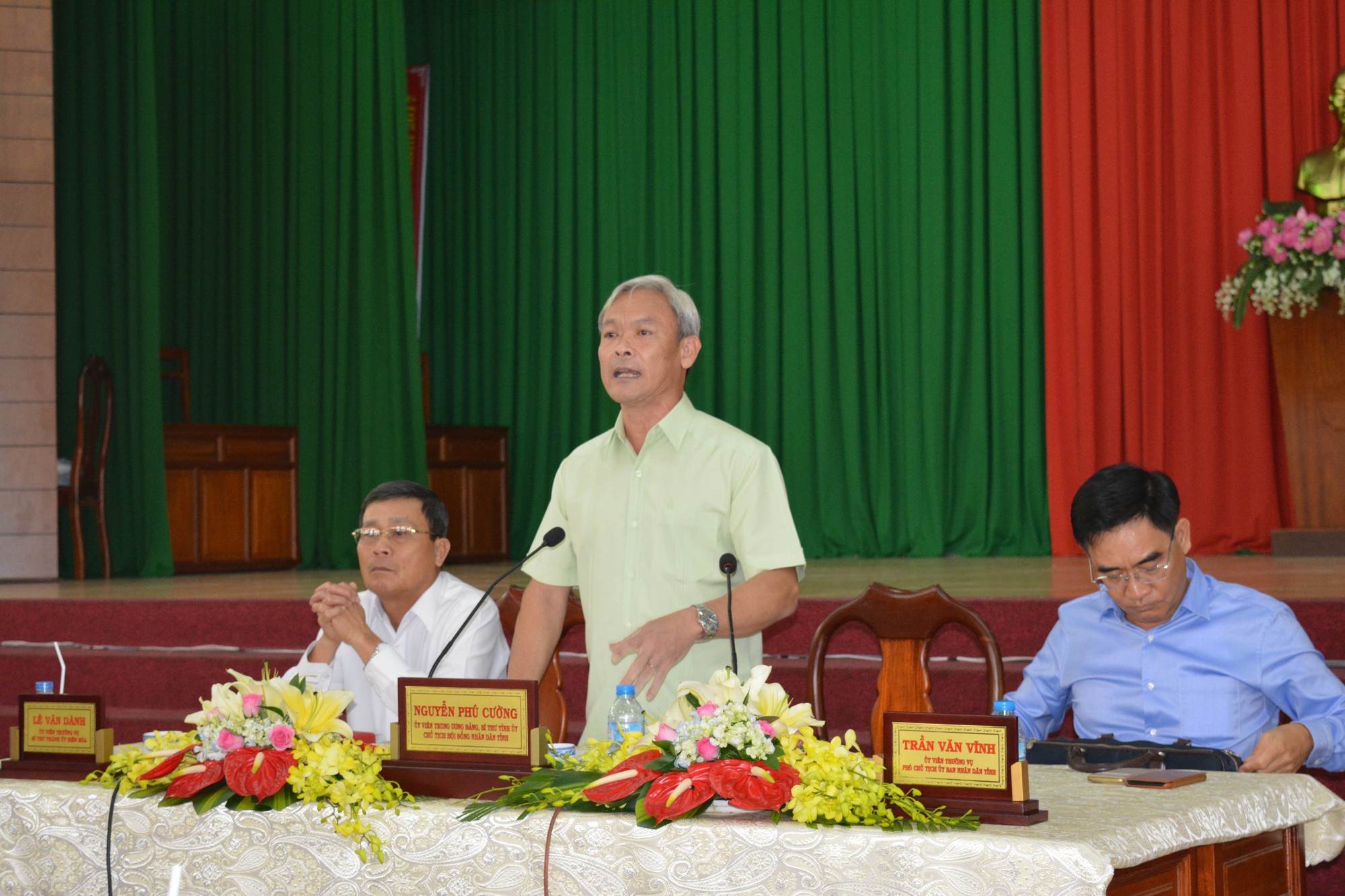 Bí thư Tỉnh ủy Đồng Nai gỡ rối, tiểu thương chợ Sặt hân hoan