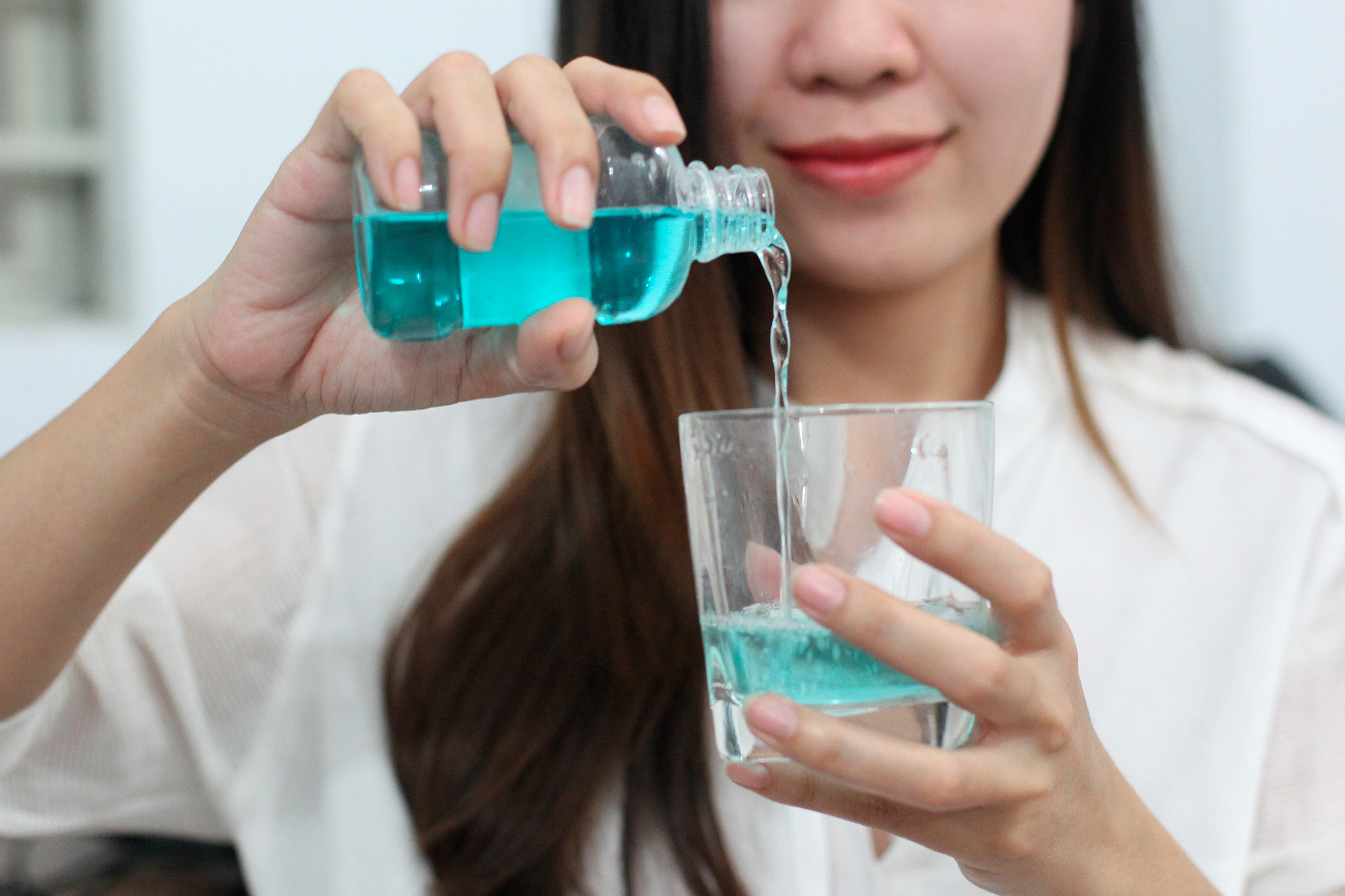 Hiểu và dùng đúng nước súc miệng