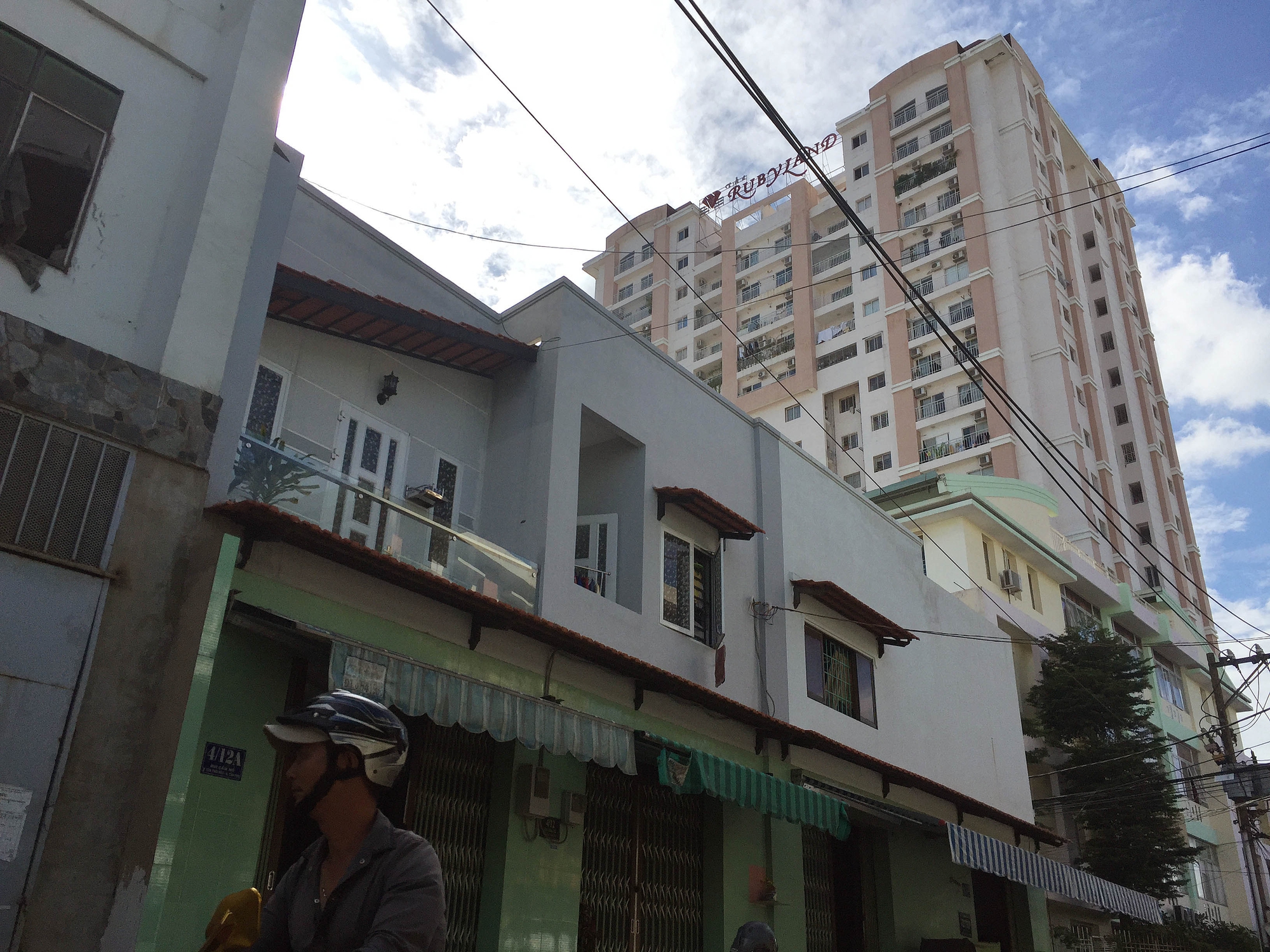 Gỡ "ngòi nổ" chung cư