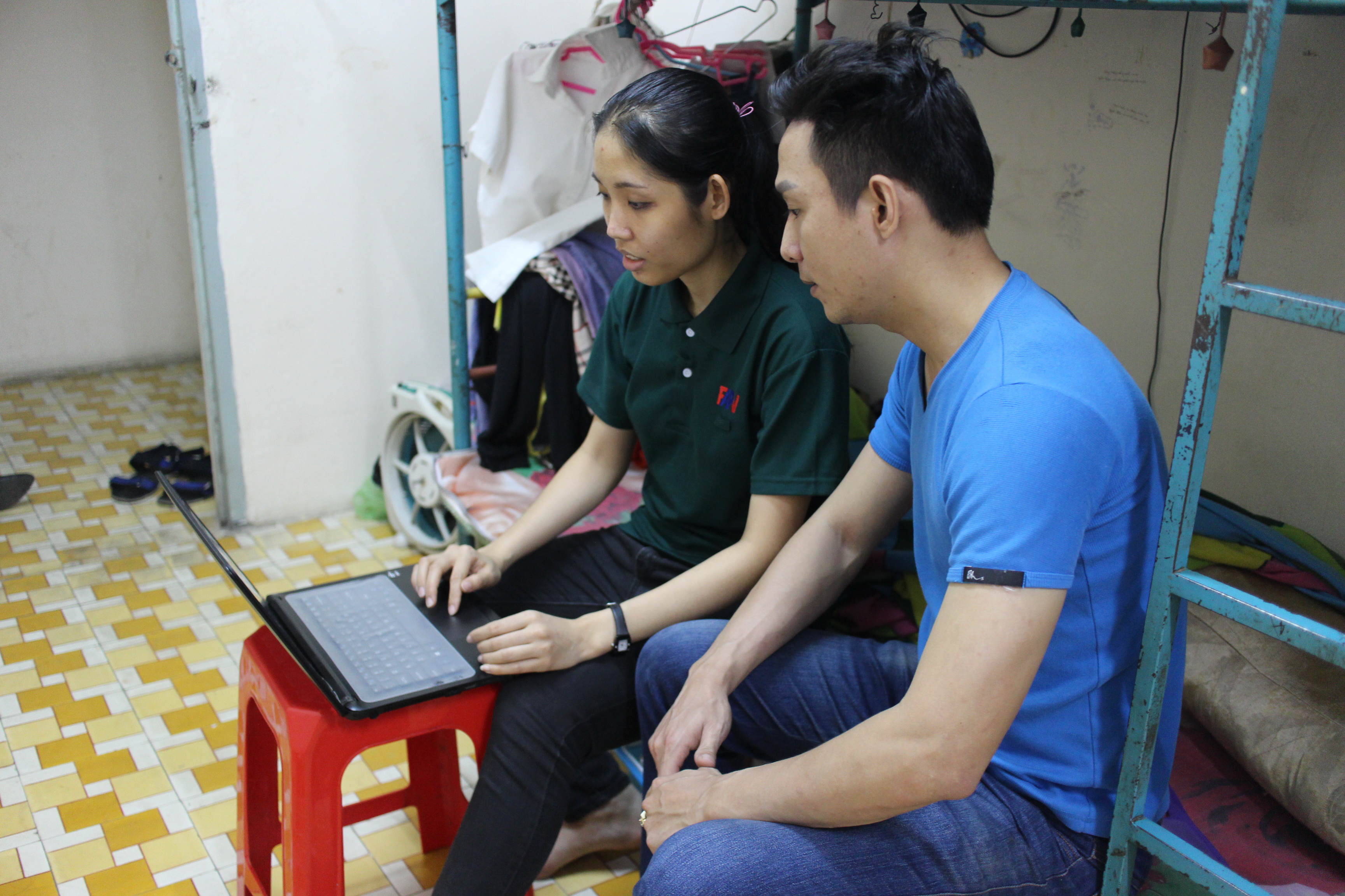 Công nhân tha hồ lướt web miễn phí