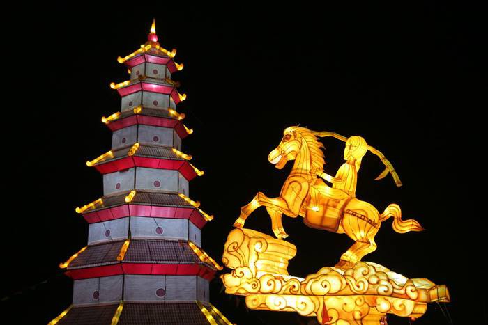 Đã mắt với Lễ hội đèn lồng khổng lồ đầu tiên tại TP HCM