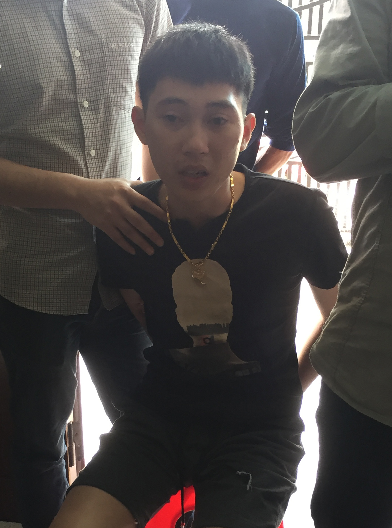 Sử dụng nhà bà nội làm điểm mua bán ma túy đá
