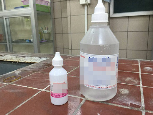 Uống cồn thay rượu, người đàn ông xin về chờ chết