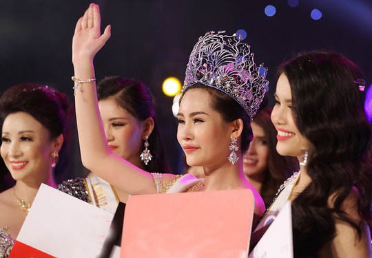 Bội thực... hoa hậu - Ảnh 2.