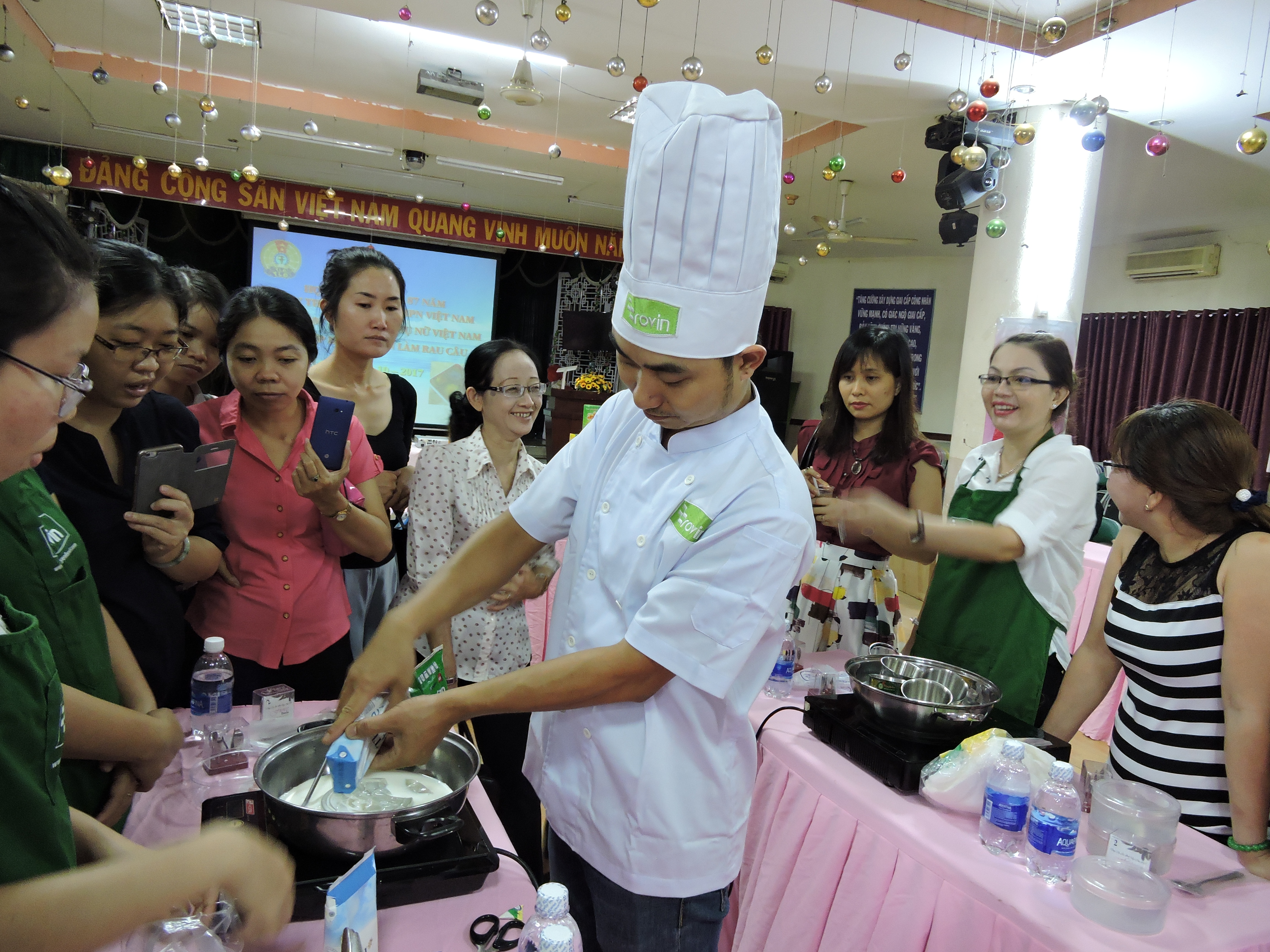 Nhiều hoạt động chăm lo cho nữ cán bộ Công đoàn