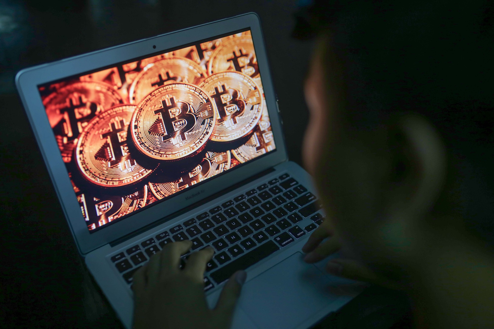 Triệt phá lừa đảo đa cấp tiền ảo Bitcoin