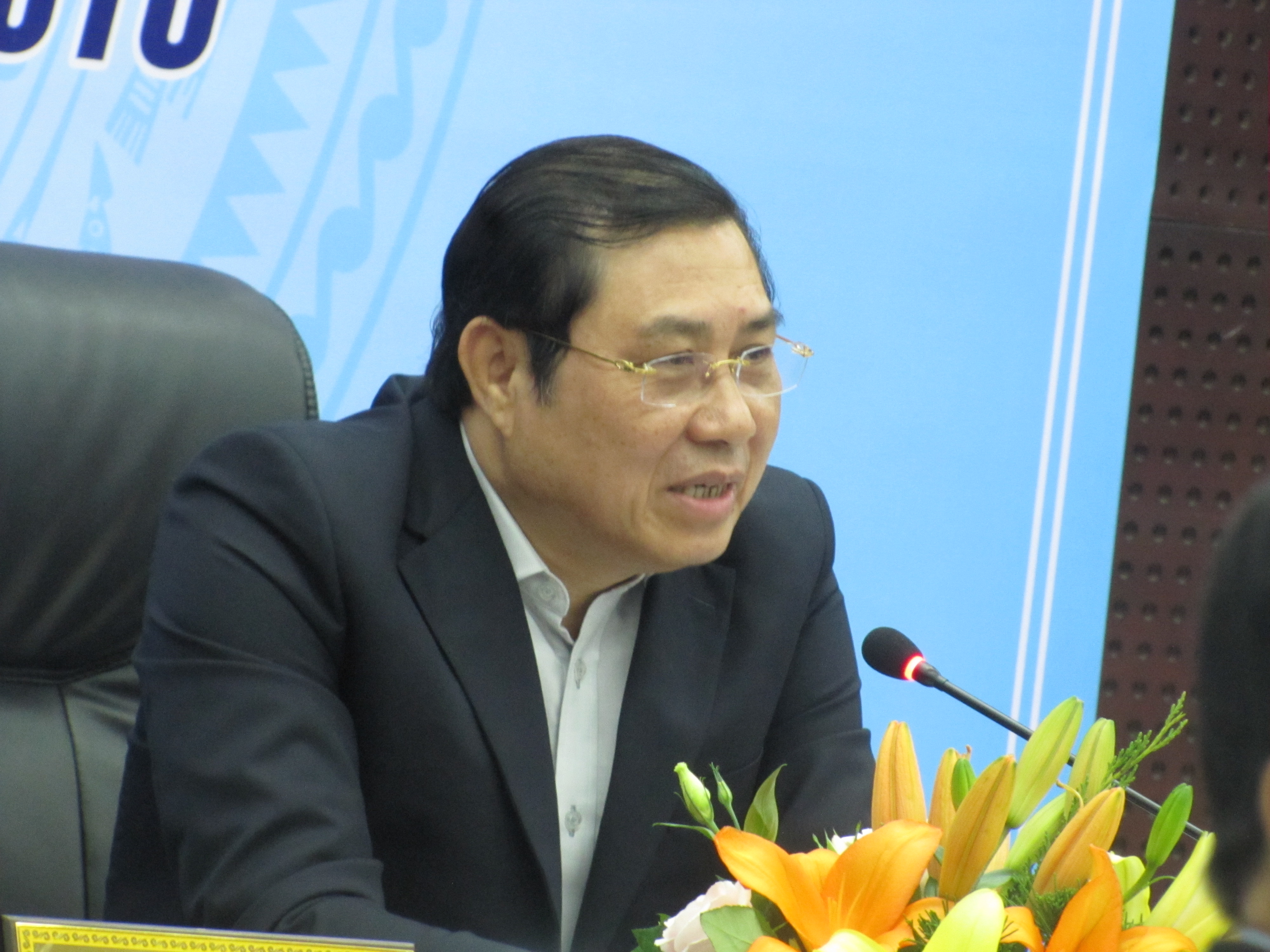 &Ocirc;ng Huỳnh Đức Thơ trong một lần họp b&aacute;o