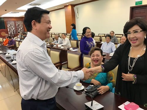 Lắng nghe văn nghệ sĩ tâm tư, hiến kế