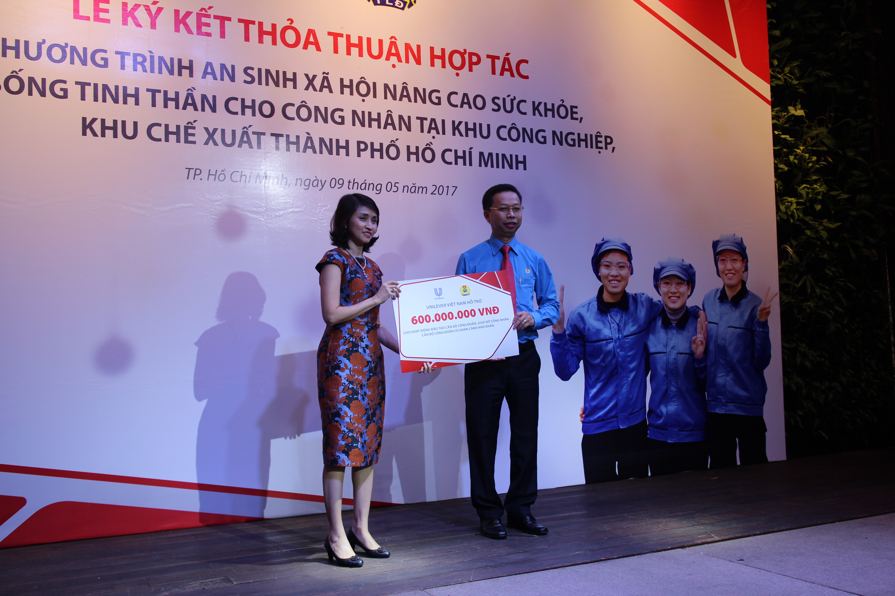 N&acirc;ng cao sức khỏe, đời sống c&ocirc;ng nh&acirc;n - Ảnh 1.