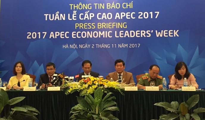 Phu nh&acirc;n c&aacute;c nh&agrave; l&atilde;nh đạo kinh tế APEC sẽ dạo phố cổ Hội An - Ảnh 1.