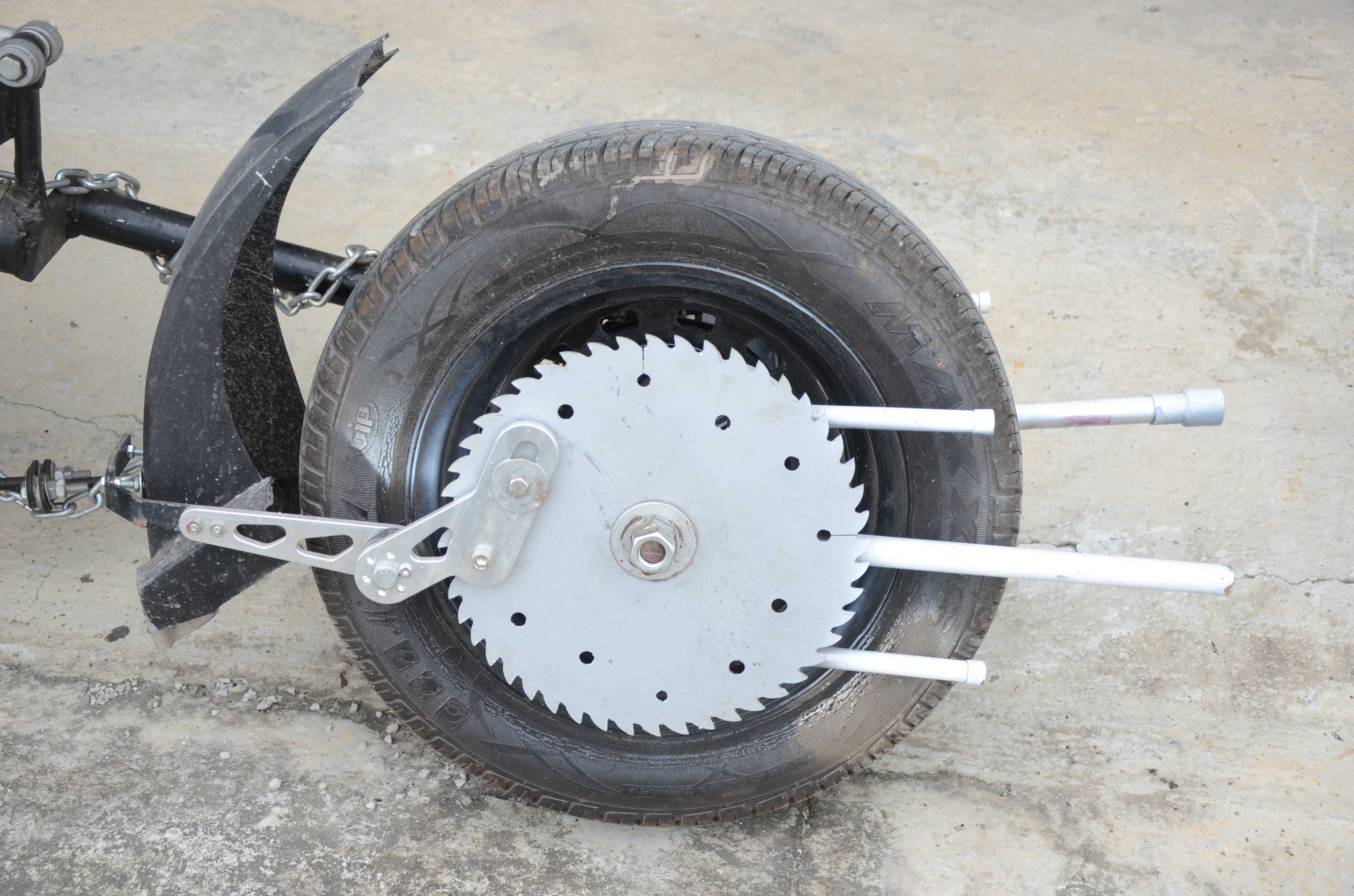 
B&aacute;nh xe được chế từ b&aacute;nh &ocirc; t&ocirc;
