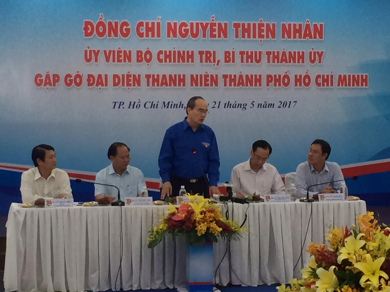 Bí thư Thành ủy TP HCM Nguyễn Thiện Nhân đặt hàng thanh niên TP giám sát kẹt xe, xử lý rác thải...