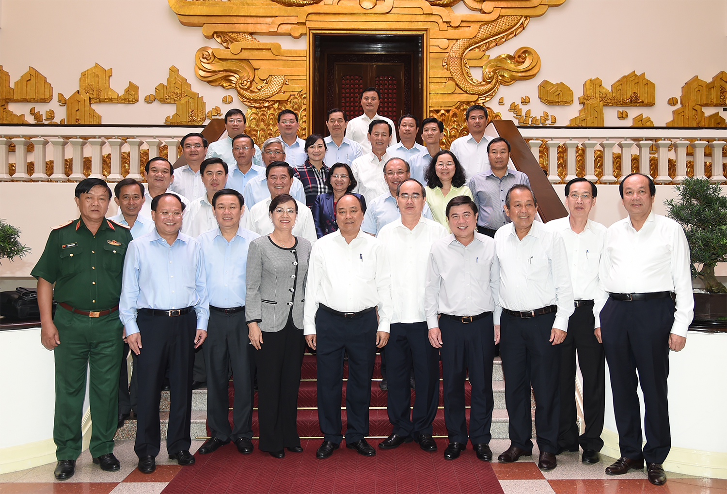 Thủ tướng: Ph&acirc;n cấp, ph&acirc;n quyền tối đa cho TP HCM - Ảnh 3.