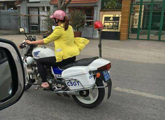Hải Phòng: Xác minh cô gái lái xe tuần tra của CSGT