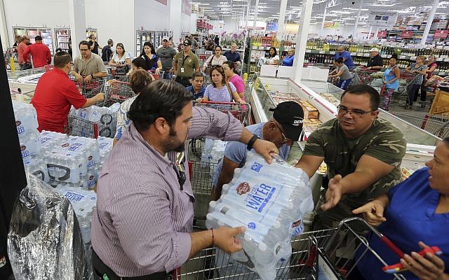Mỹ: Cuộc sơ t&aacute;n lịch sử tr&aacute;nh si&ecirc;u b&atilde;o Irma - Ảnh 4.