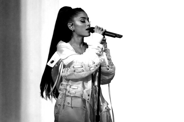 X&ocirc;n xao chuyện liveshow Ariana Grande bị hủy - Ảnh 3.