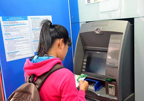 Cần chính sách thúc đẩy thanh toán qua thẻ