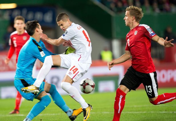 Lộ cầu thủ Mourinho xem giò trận Áo - Serbia - Ảnh 3.