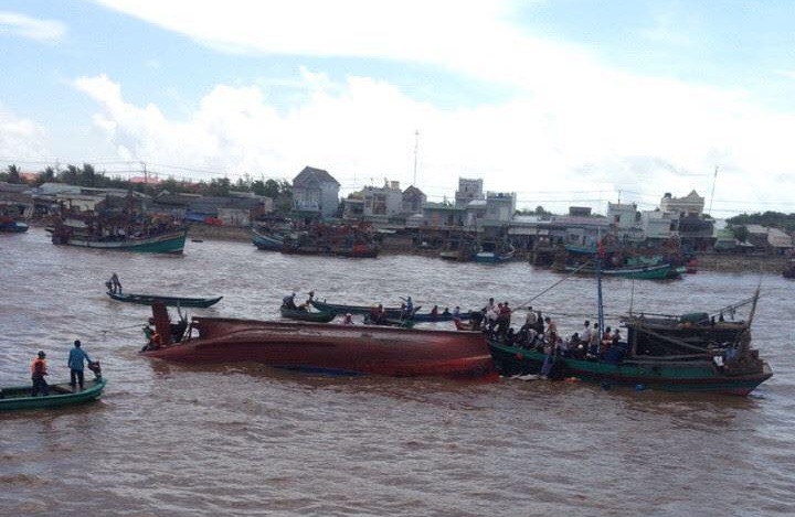 Hai nữ sinh tử vong tại Lễ hội Nghinh Ông ở Bạc Liêu