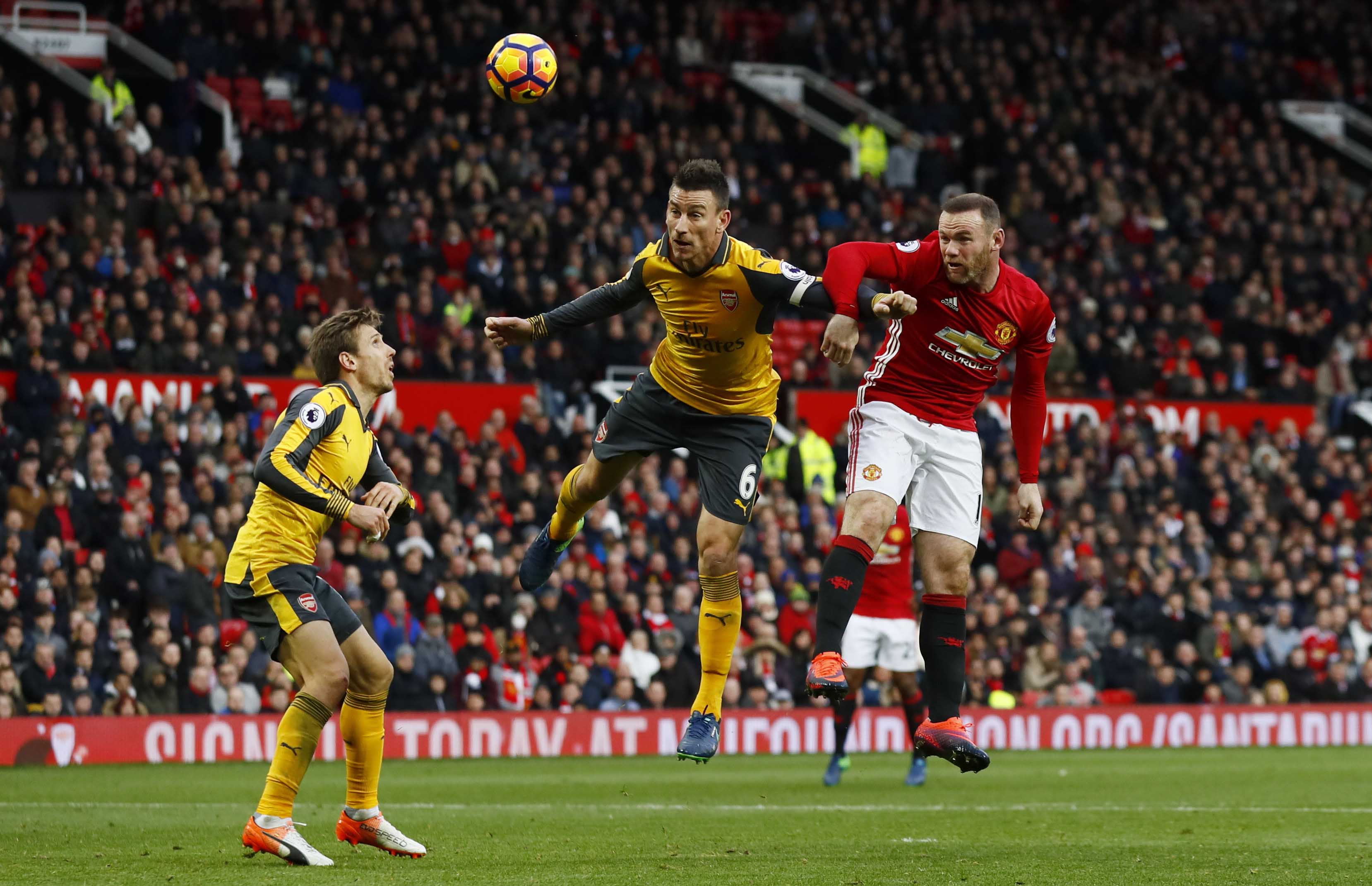 Mourinho kh&oacute; bu&ocirc;ng Wenger - Ảnh 1.