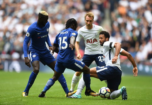 Người h&ugrave;ng Alonso gi&uacute;p Chelsea gieo sầu đại chiến London - Ảnh 1.
